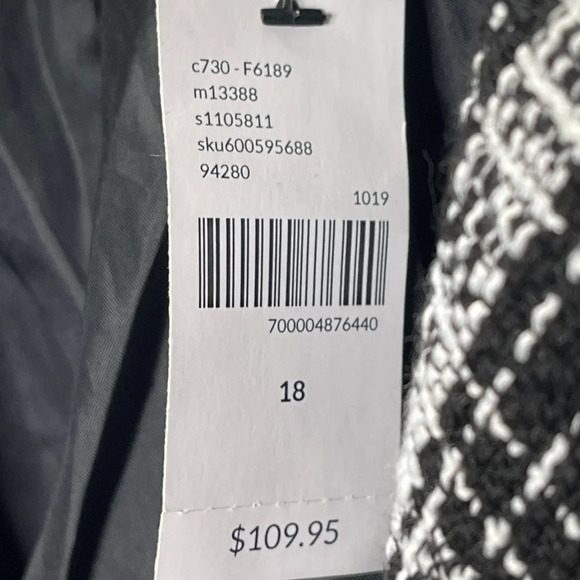 Lane Bryant Black & White Tweed Blazer With Gold Buttons Lined Front Pockets - Picture 8 of 8